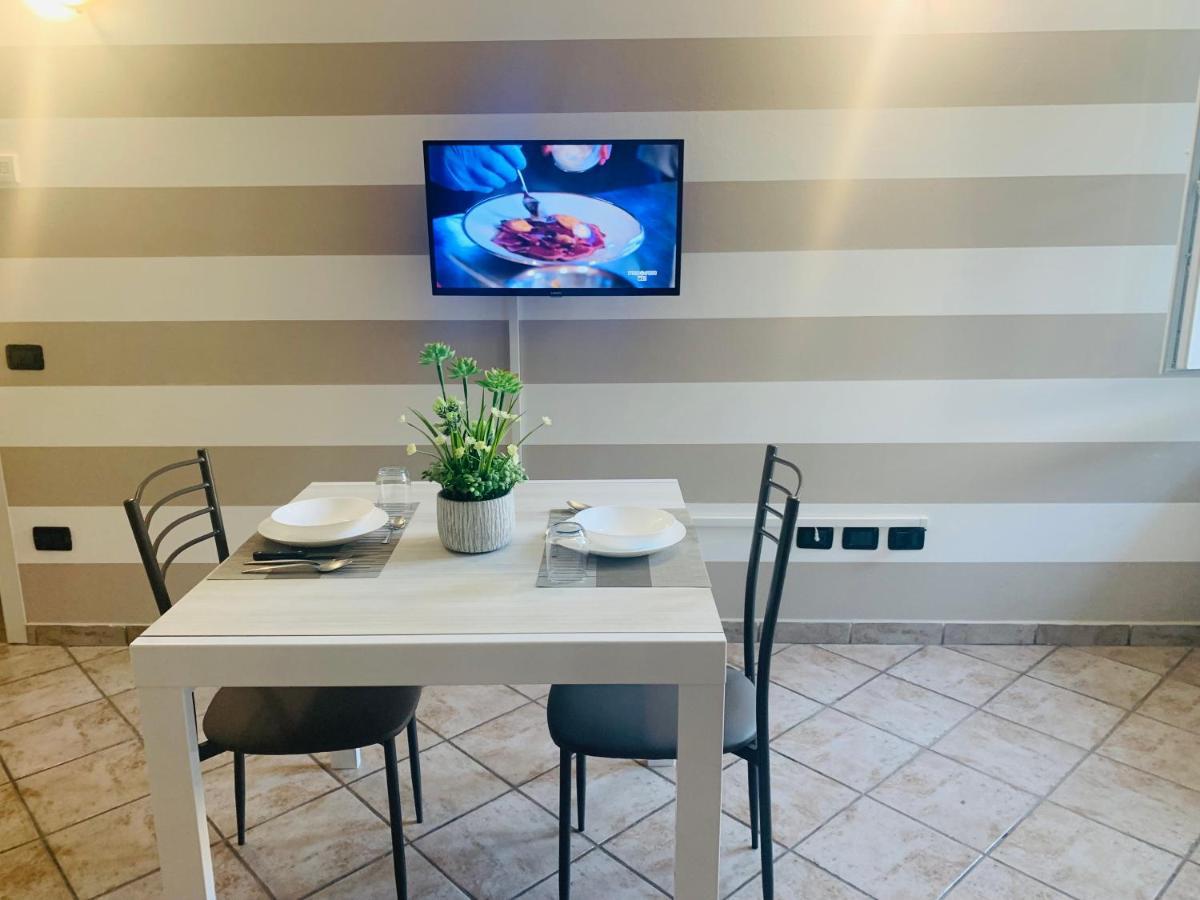 Appartement Il Cortiletto à Somma Lombardo Extérieur photo