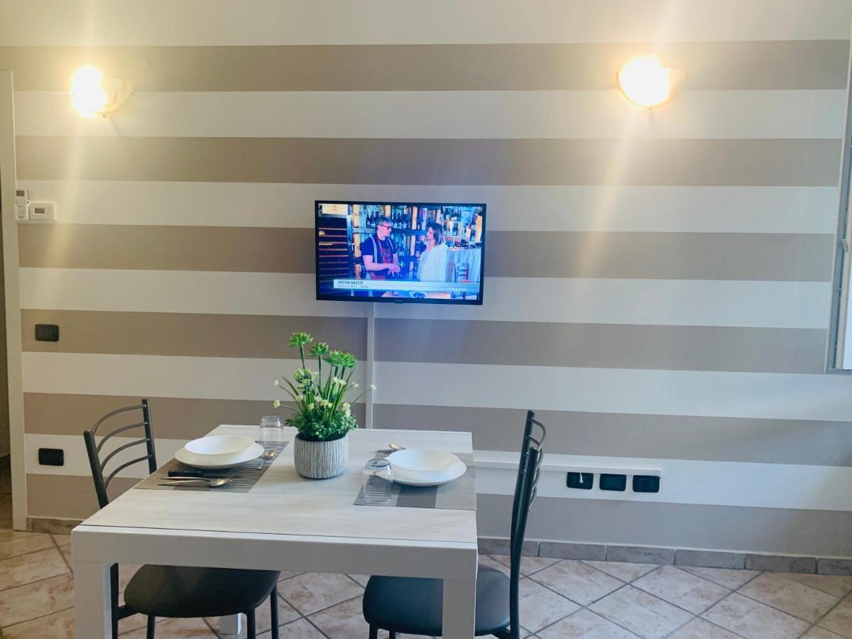 Appartement Il Cortiletto à Somma Lombardo Extérieur photo